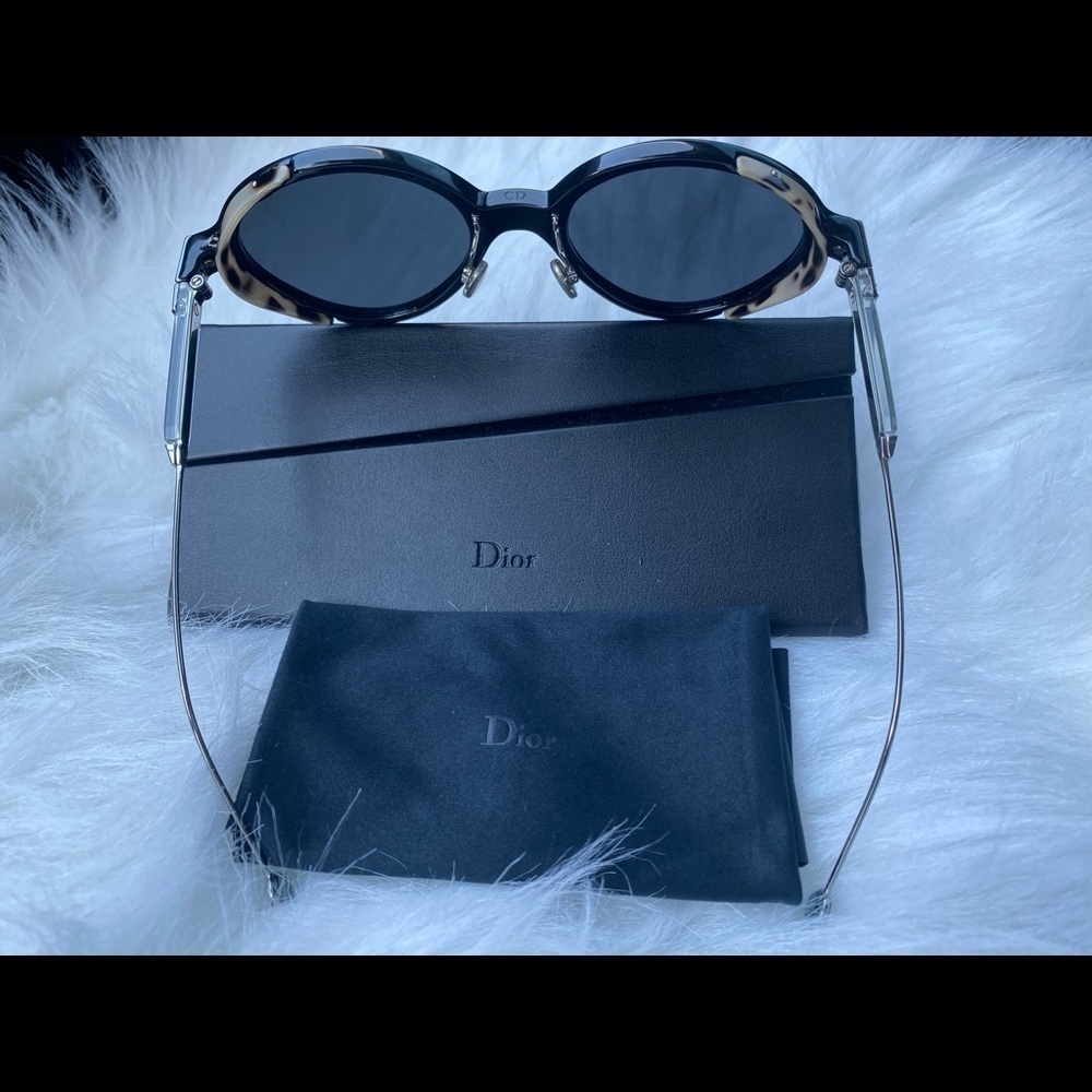 Authentic Christian Dior umbrage Sunglasses 52mm - Picture 5 of 12